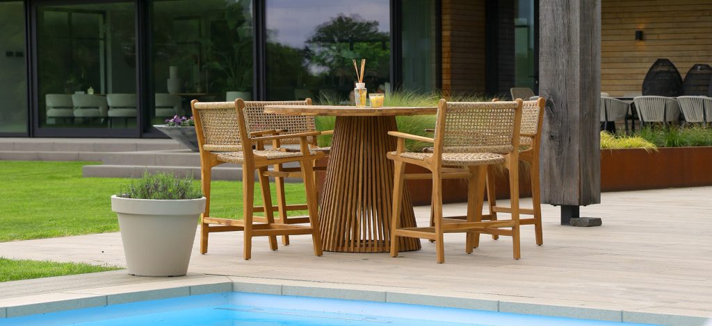 Ubud Dining set - Bar tafel met barkrukken